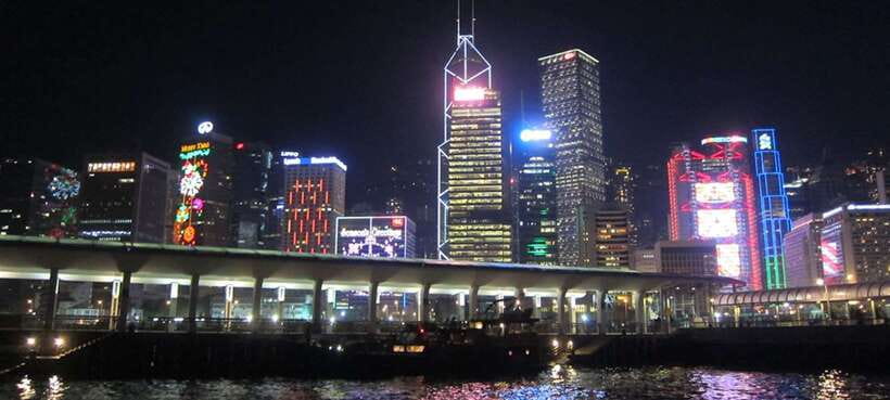 Hong Kong: Victoria Harbor Symphony Unlimited Drink Cruise - Who will get the most from this trip?