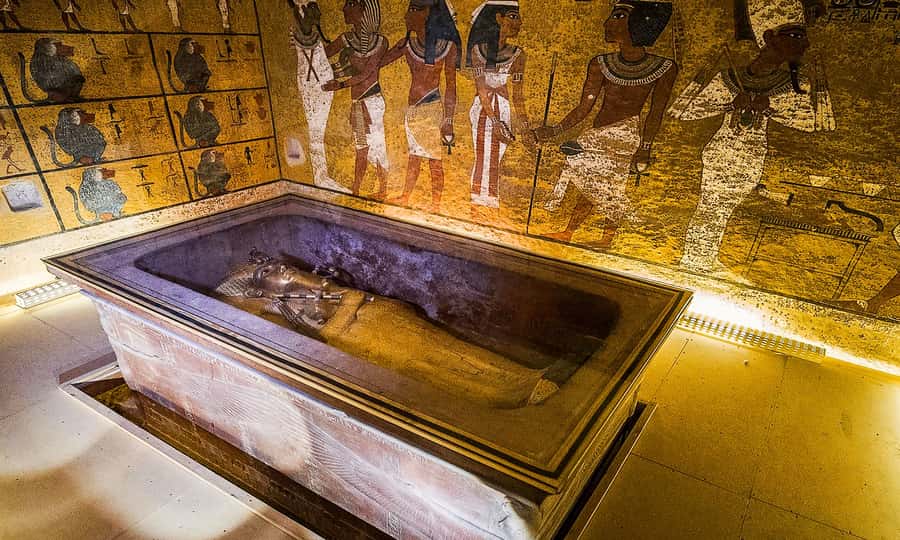 Hurghada: 2-Day Luxor Tour with Hotel, Balloon, & Boat Ride - Hotel night, dinner, and the felucca