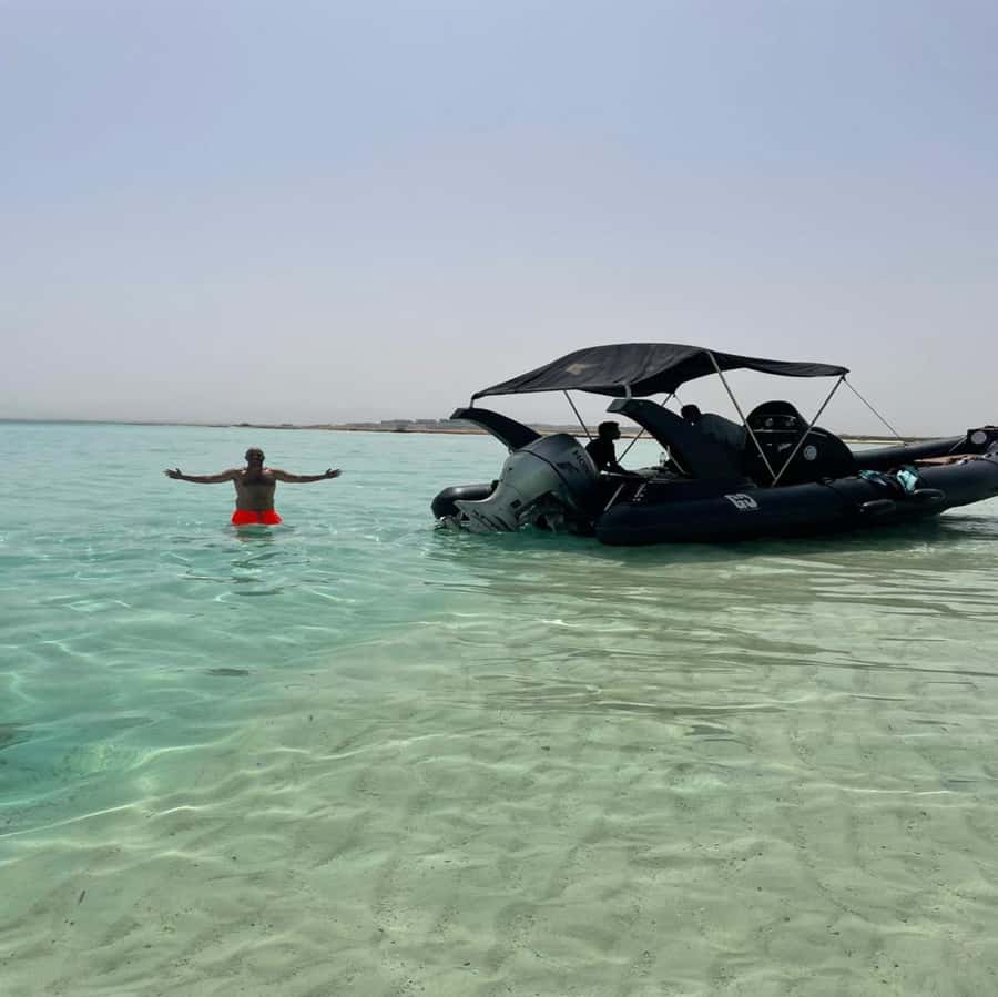 Hurghada: Giftun Island Orange Bay Speedboat Cruise & Lunch - What you actually receive on board