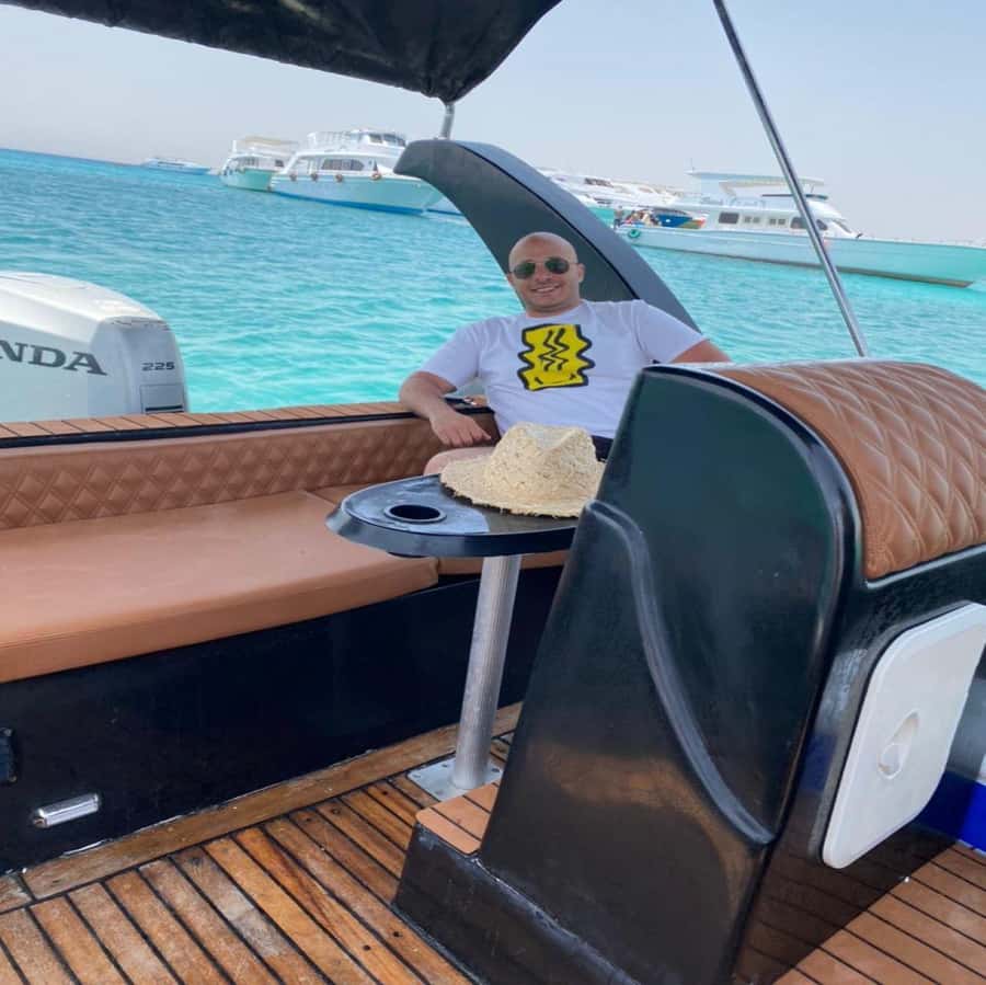 Hurghada: Giftun Island Orange Bay Speedboat Cruise & Lunch - The guide and captain can shape the whole day