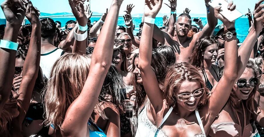 Ibiza: Sunset Boat Party at Ibiza Boat Club with Open Bar - What the Ibiza Boat Club party is really like