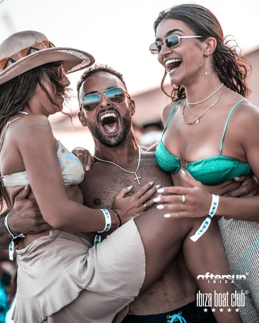 Ibiza: Sunset Boat Party at Ibiza Boat Club with Open Bar - Boarding at Playa d’en Bossa