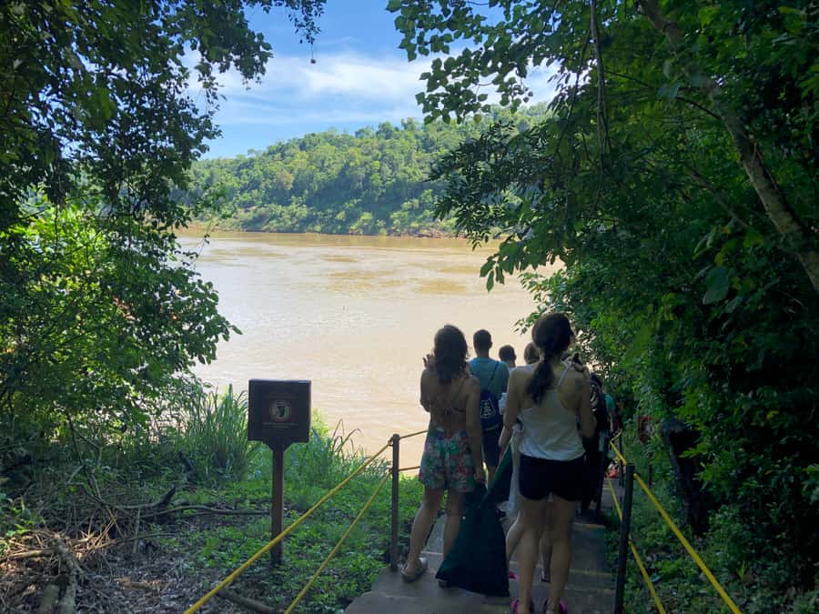 Iguazu Falls: Gran Aventura Boat and Argentinian Falls Tour - How the guides shape the day
