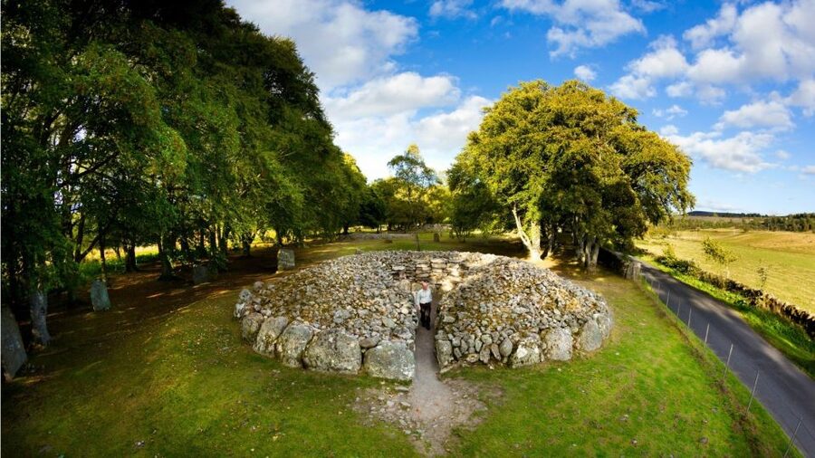 Inverness: Loch Ness Cruise, Castle, and Outlander Tour - Beauly, lunch, and the priory