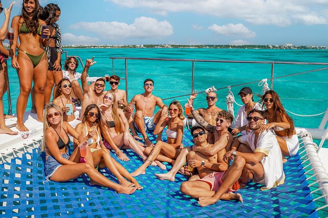 Isla Mujeres Cruise with Beach Club, Snorkel, Lunch and Open Bar - Reaching Marina Las Perlas from Cancun
