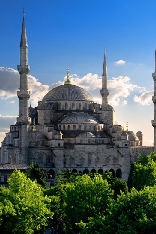 Istanbul: Basilica, Hagia Sophia, Blue Mosque Tour & Cruise - A pause in Sultanahmet