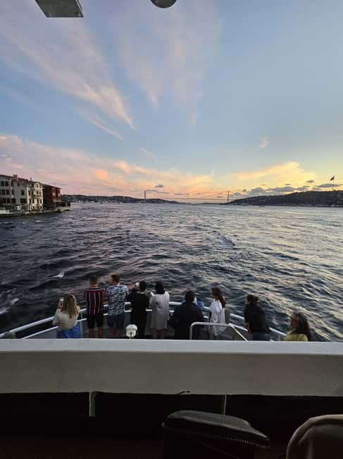 Istanbul Bosphorus: 3-Hour Day Cruise's with Asian Side Stop - One hour in Beylerbeyi on the Asian side