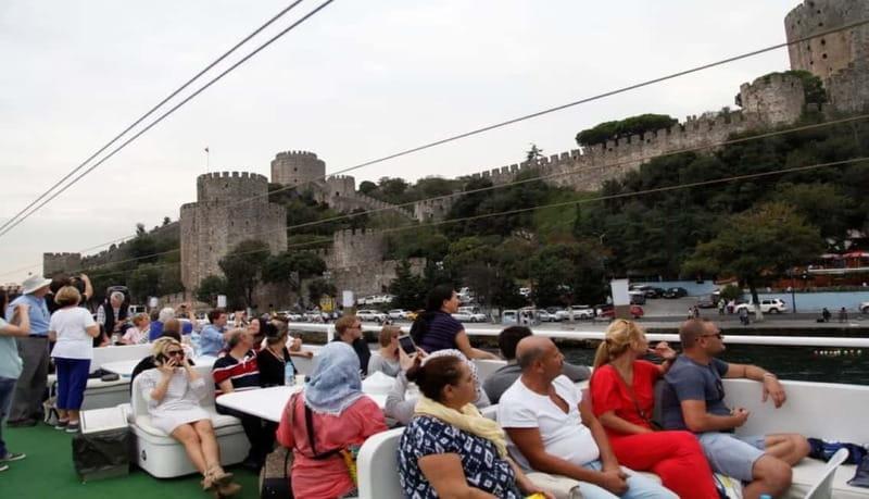 Istanbul: Bosphorus Cruise, Golden Horn, & Pierre Loti Hill - Turkish sweets and the added shopping stop