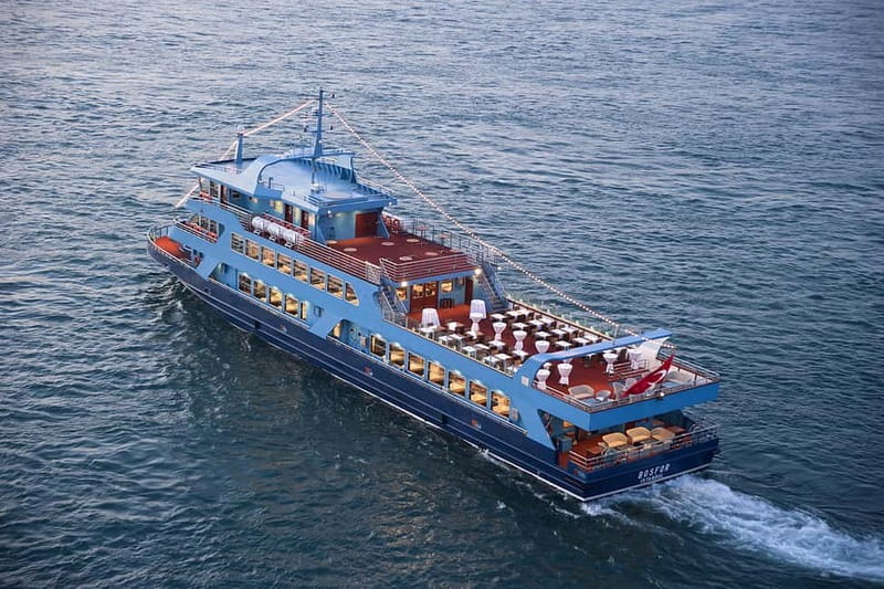 Istanbul: Bosphorus Dinner Cruise & Turkish Night Show - Why this Bosphorus dinner cruise works so well at night