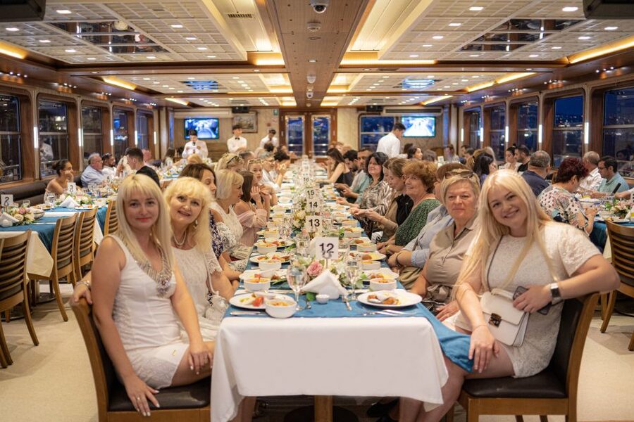 Istanbul: Bosphorus Dinner Cruise & Turkish Night Show - Dolmabahce Palace and the European shore