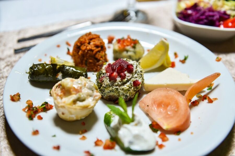 Istanbul: Bosphorus Dinner Cruise w/ Drinks & Entertainment - Should you book the Istanbul Bosphorus dinner cruise?