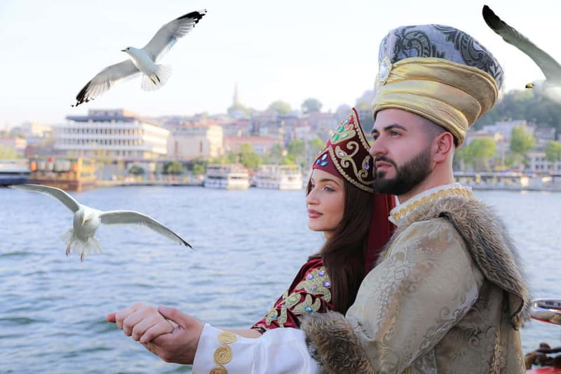 Istanbul: Bosphorus Sightseeing Cruise Tour with Audio Guide - Why the Bosphorus is the right place to begin