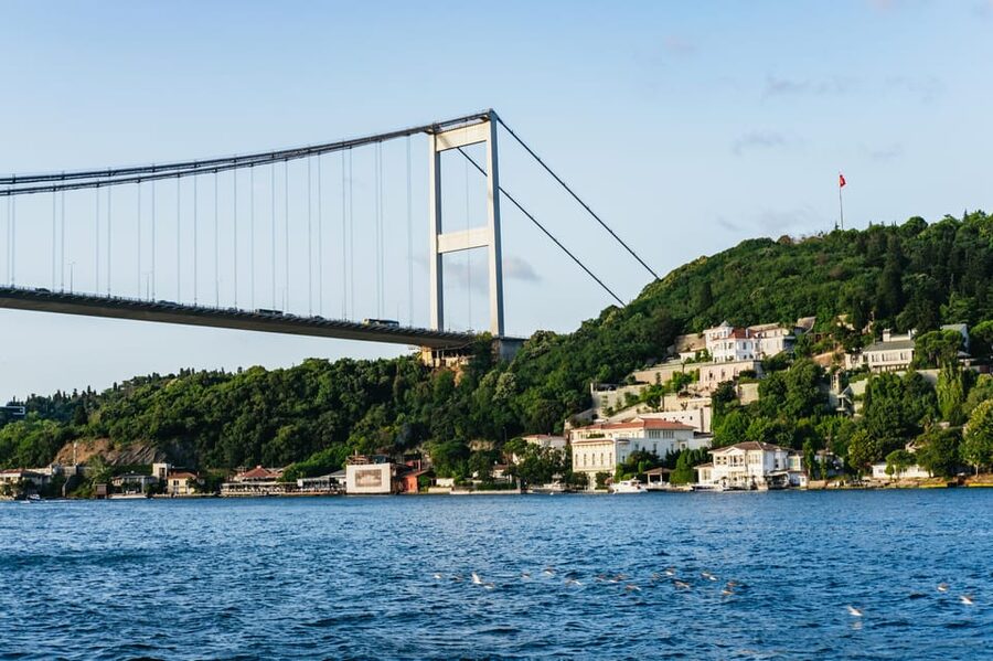 Istanbul: Bosphorus Sunset Cruise on a Luxury Yacht - Golden Horn, Galata Bridge, and Galataport