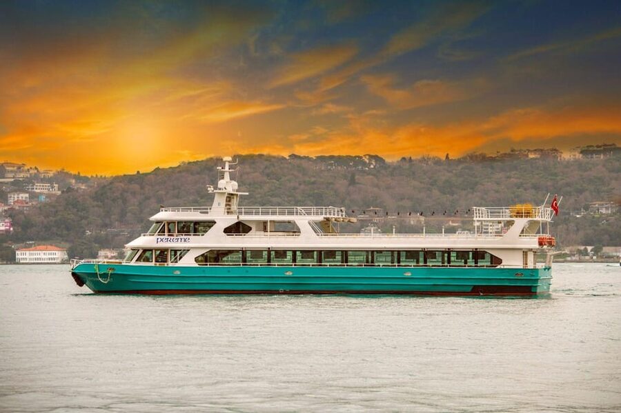 Istanbul: Bosphorus Sunset Cruise with Drinks & Snack - Kabataş to Dolmabahçe Palace