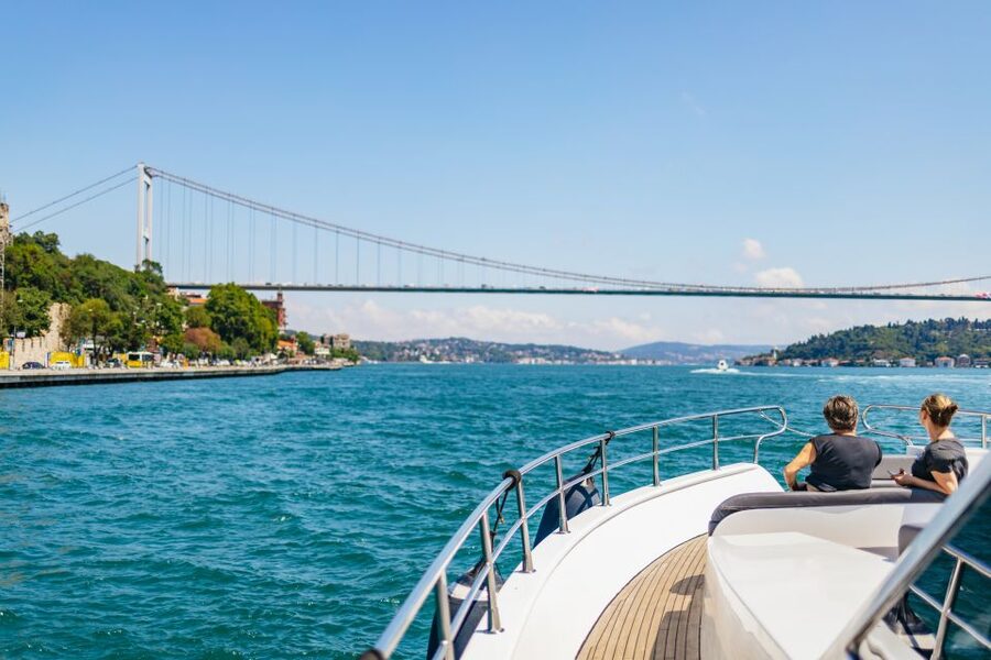 Istanbul: Bosphorus Yacht Cruise with Stopover on Asian Side - Key things to know before you book
