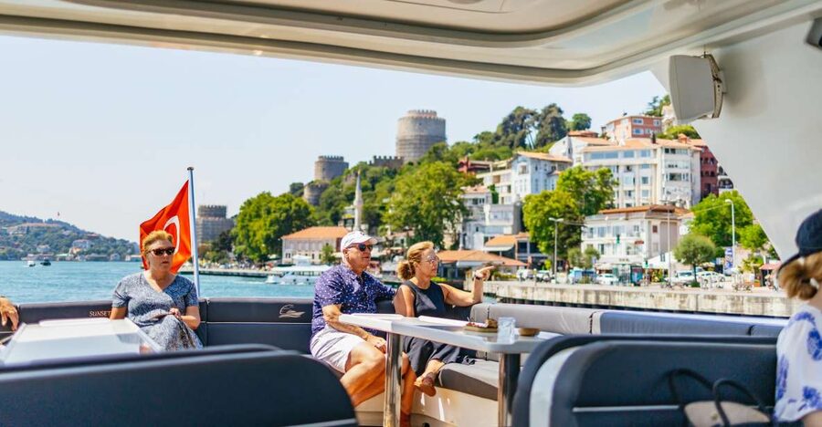 Istanbul: Bosphorus Yacht Cruise with Stopover on Asian Side - Why the Bosphorus is Istanbul’s best sightseeing route