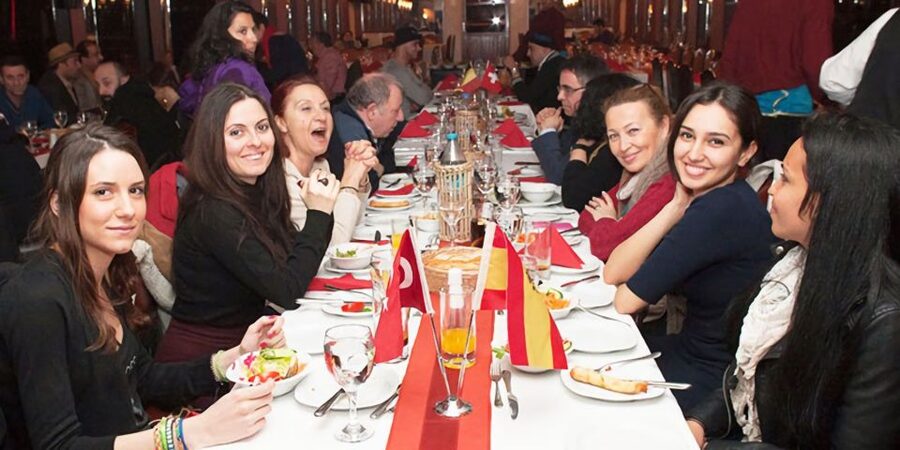 Istanbul: Dinner Cruise on the Bosphorus - Cancellation and booking details