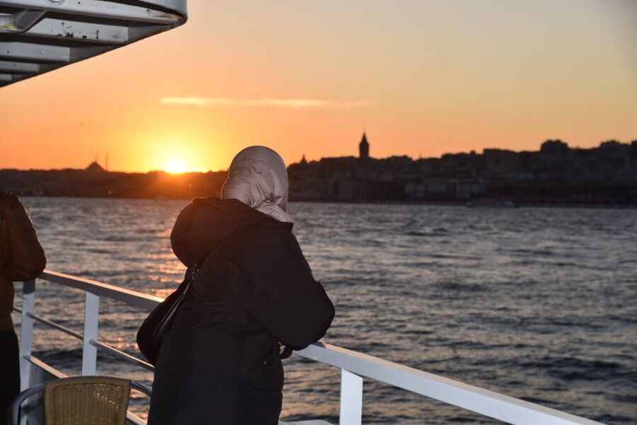 Istanbul: Explore Bosphorous on a Sunset Boat Cruise - Starting near Eminönü, with one practical wrinkle