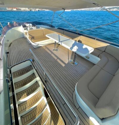 Sunset or Day Small-Group Yacht Cruise with Snacks