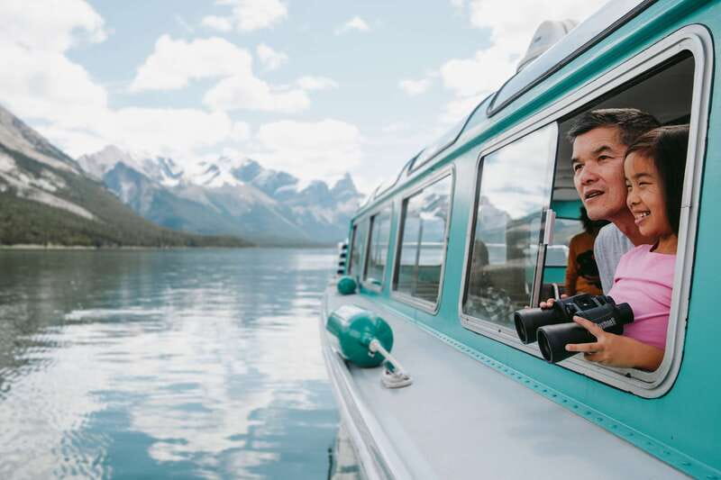 Jasper National Park: Maligne Lake Cruise With Guide - Wildlife, Weather, and What You May See