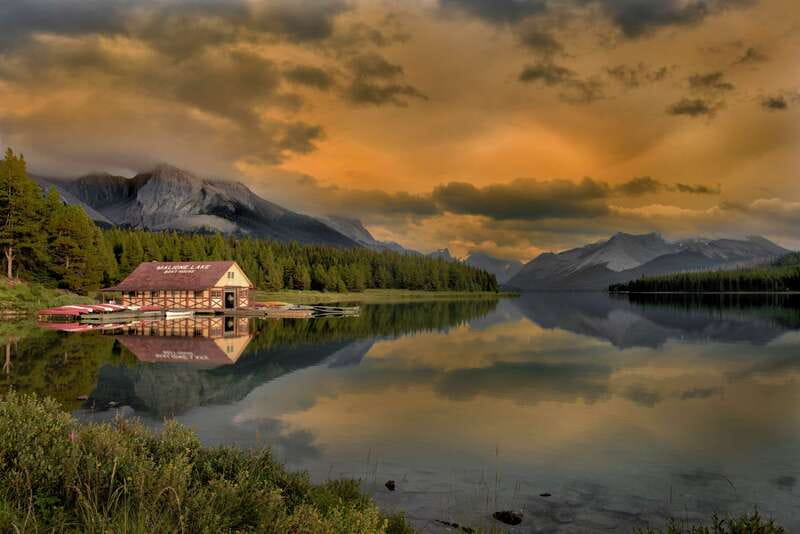 Jasper National Park: Maligne Lake Cruise With Guide - Practical Advice for a Better Day