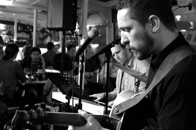 Jazz Boat: Popular LIVE JAZZ dinner cruise - Why this Prague jazz cruise works so well at night