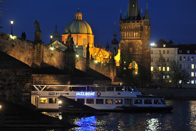 Jazz Boat: Popular LIVE JAZZ dinner cruise - What the boat feels like inside