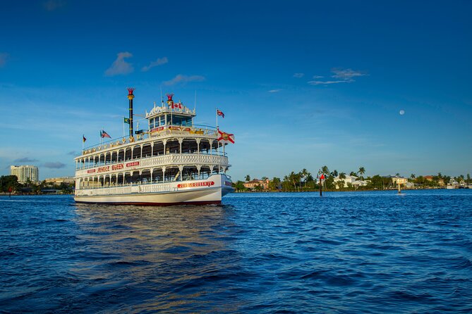 Jungle Queen Riverboat 90-Minute Narrated Sightseeing Cruise in Fort Lauderdale - The first hour: Fort Lauderdale’s waterfront from the boat