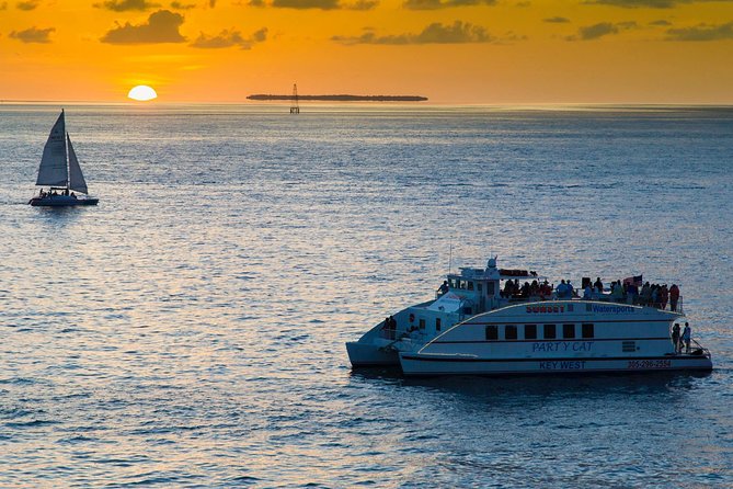 Key West Sunset Cruise: Dinner, Live Music & Drinks Included - Drinks included in the $92.95 fare