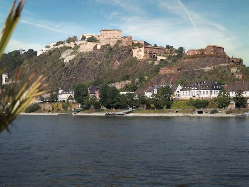 Koblenz:Rhine Valley boat tour along the castles and palaces - Weather, accessibility, and who should book