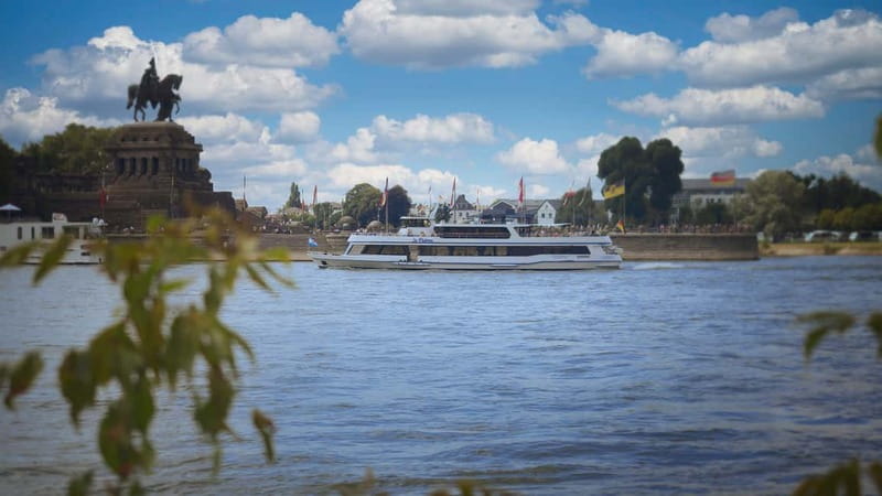 Koblenz:Rhine Valley boat tour along the castles and palaces - Choosing the best seat on La Paloma