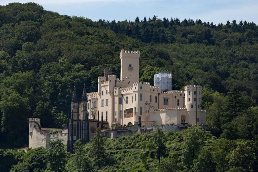 Koblenz: Rhine Valley Castles and Palaces Boat Tour - Food, drinks, and life on board