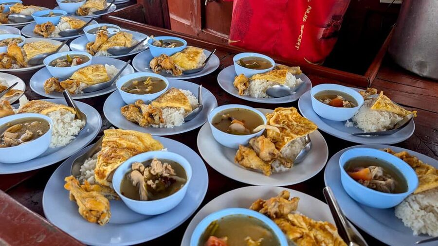 Koh Chang: 3 or 4 Islands Snorkel & Beach Tour by Big Boat - The 4 Island Route: Three Reef Stops in Koh Rang