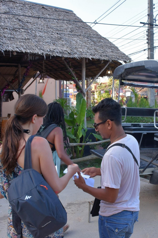 Koh Lanta: 4 Islands and Emerald Cave Tour by Longtail Boat - Key points to know before booking