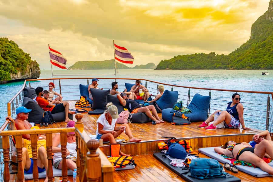 Koh Samui: Mu Ko Ang Thong Park Cruise with Kayaking Option - Early pickup and breakfast at Nathon Pier