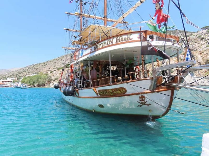 Kos : 3-Island Wooden Ship Cruise w/ Lunch on Captain Hook - Watching for dolphins on the crossing
