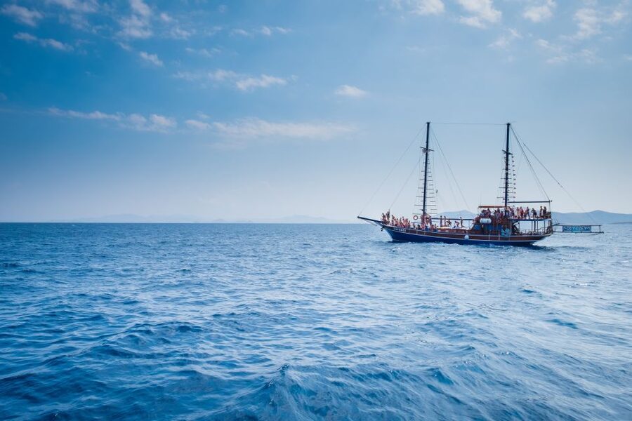 Kos Town: Kalymnos & Pserimos Day Cruise & Optional Transfer - Lunch, drinks, and what your $33 covers