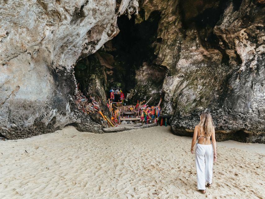Krabi: 4 Islands Tour by Longtail Boat & Thai Buffet Lunch - Two hours at Poda Island for lunch and water time