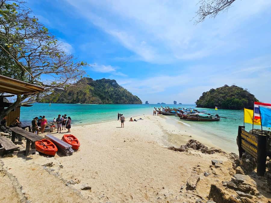 Krabi: Island Hopping Tour by Private Longtail Boat - Why a private longtail changes the day