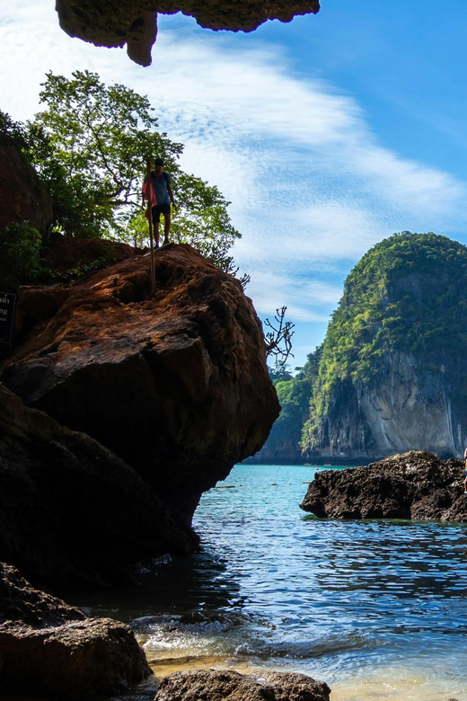 Krabi: Premium 4-Island Day Trip by Longtail Boat with Lunch - Chicken Island: good snorkeling, famous profile