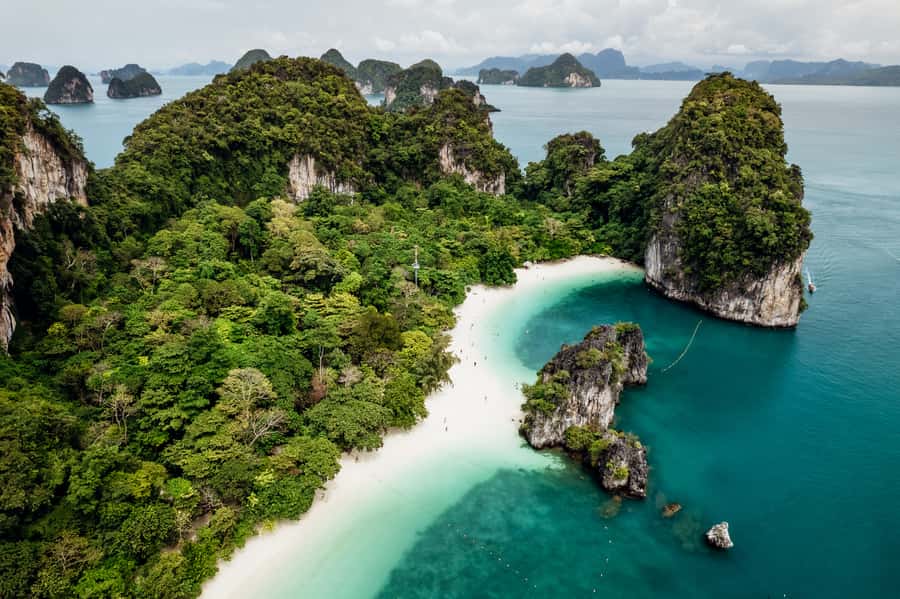 Krabi: Private Luxury Longtail Boat Island Hopping Tour - What the half-day and full-day schedules feel like
