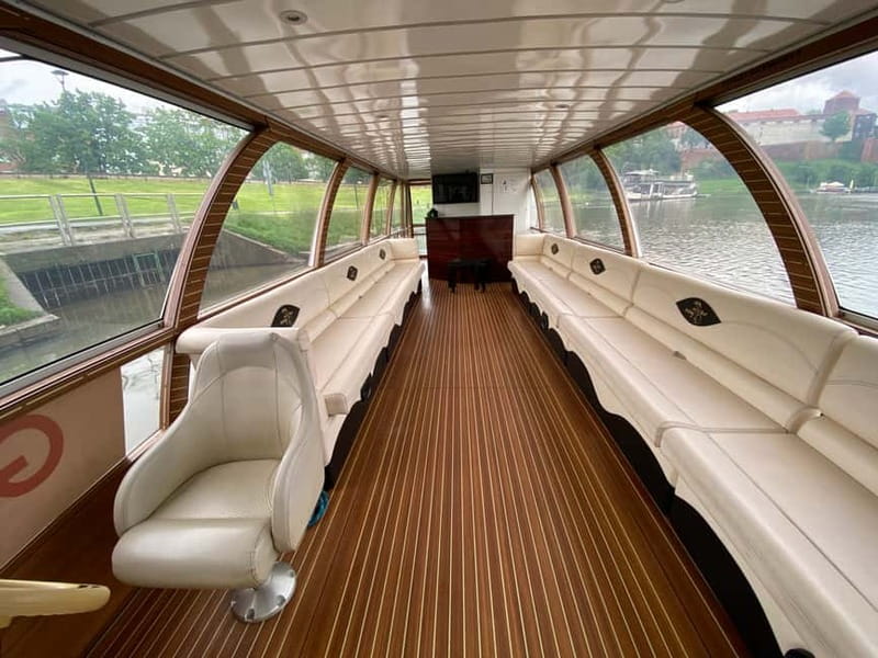 Krakow: Day or Night Vistula River Cruise with Audio Guide - Day cruise or night cruise?