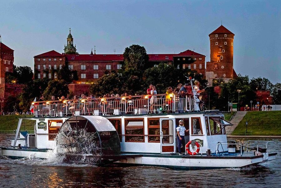 Krakow: Sightseeing Cruise by Vistula River - Dębnicki Bridge and the river’s western sights