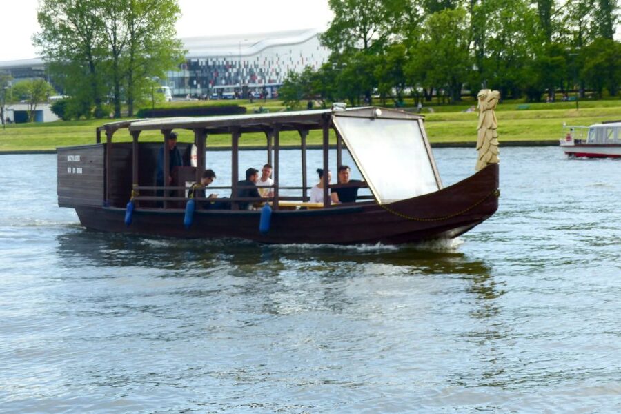 Krakow: Vistula River Cruise with Historical Views - Seeing Krakow from the Vistula