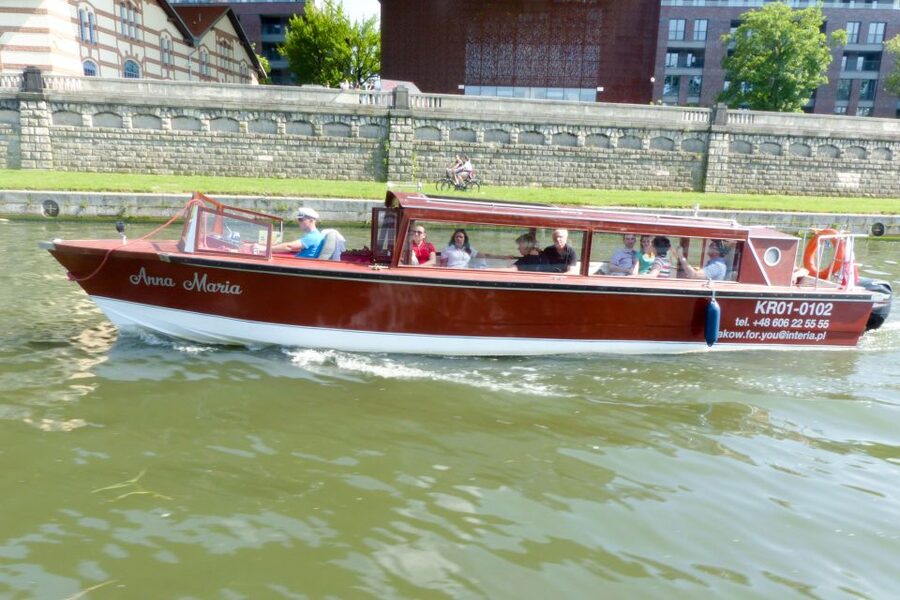 Krakow: Vistula River Cruise with Historical Views - Finding the departure point