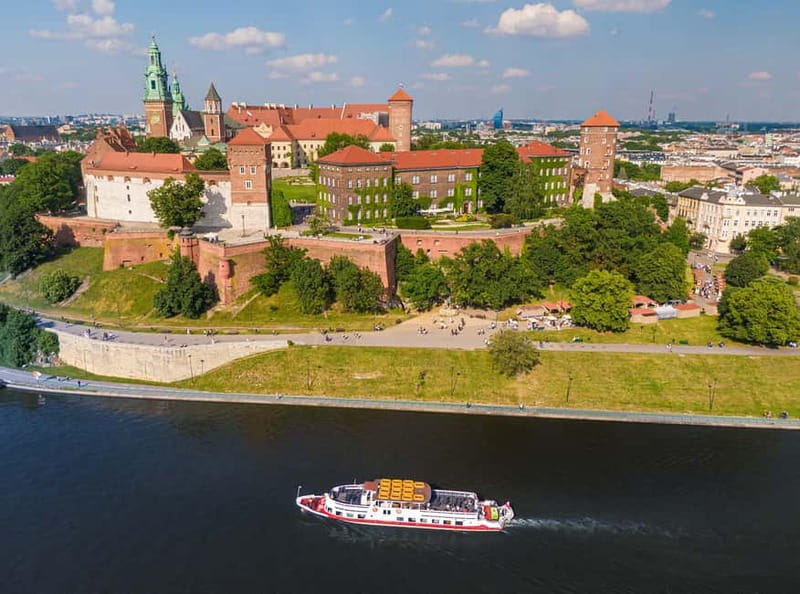 Krakow: Vistula River Sightseeing Cruise with Audio Guide - Wawel Castle looks different from the Vistula
