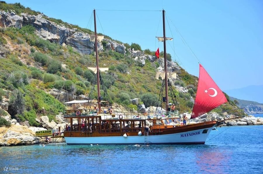 Kusadasi & National Park Boat Tours with Lunch and Transfer - Life aboard the pirate-style boat