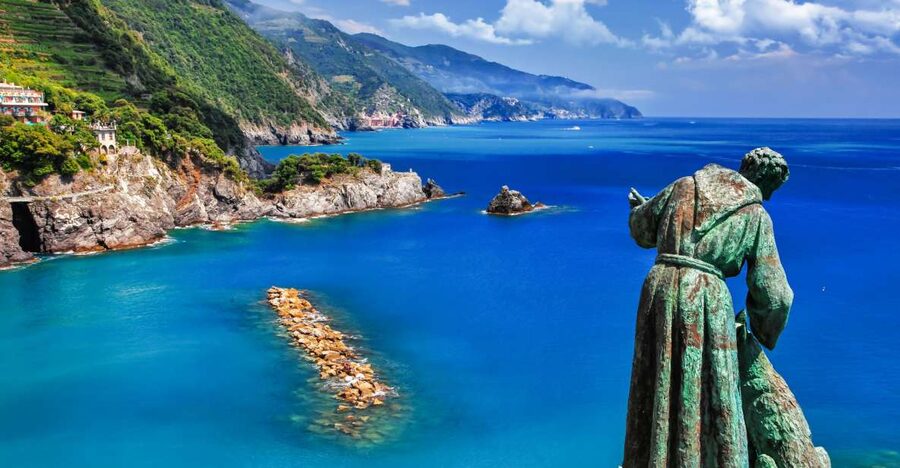 La Spezia: Cinque Terre Tour by Boat - Choosing between Riomaggiore and Portovenere