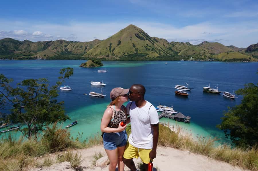 Labuan Bajo: 2D1N Komodo & Pink Beach Shared Boat Tour - What sleeping on the boat is really like