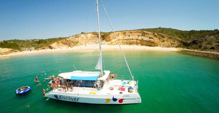 Lagos: Piedade Caves & Coastline - Catamaran - A relaxed way to see Lagos from the water